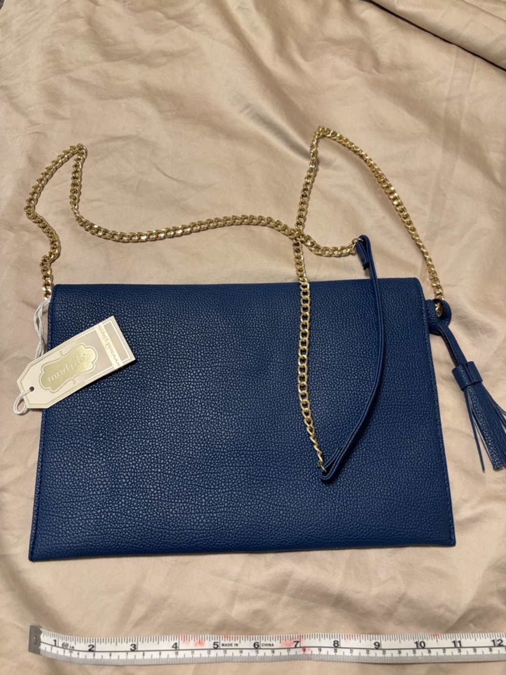 NWT Mud Pie Navy Envelope Crossbody Clutch  Gold Chain & Tasse - Picture 5 of 7